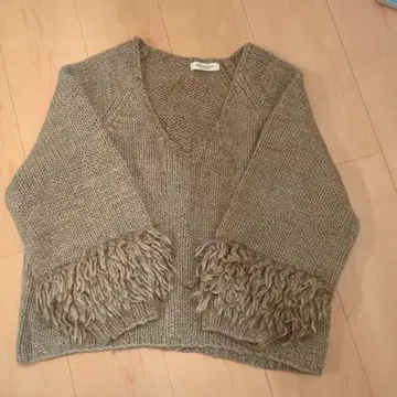 SPICK AND SPAN 베이지 V넥 니트