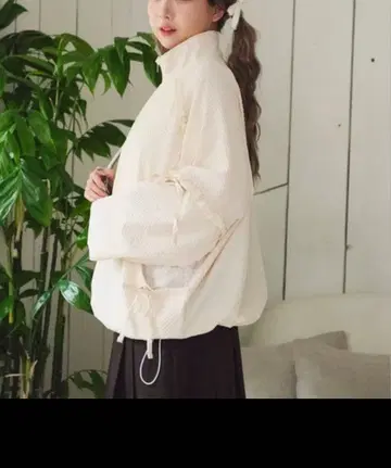 틸 아이보리 볼륨 슬리브 자켓