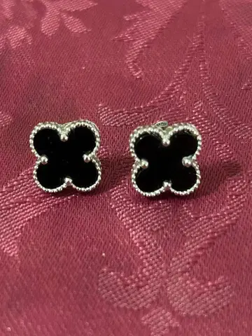 플라워 모티브 귀걸이 블랙 실버 럭셔리 빈티지풍