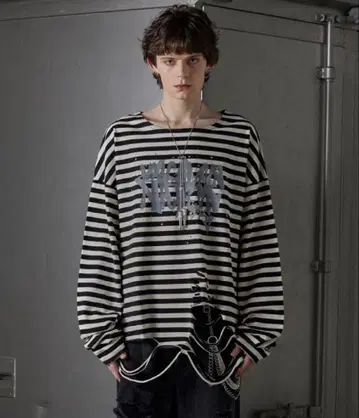 [ 완판템 ] GRANCY 올 패턴 큐빅 그래픽 롱 T M