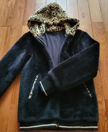 [새상품급] 월드와이드 러브 보아 모코모코 후드티 블랙 x 레오파드