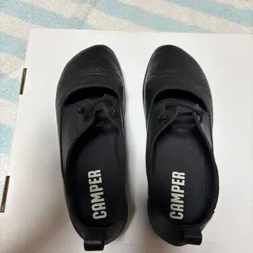 CAMPER 블랙 플랫슈즈