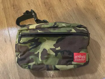 맨해튼 카모 패턴 숄더백