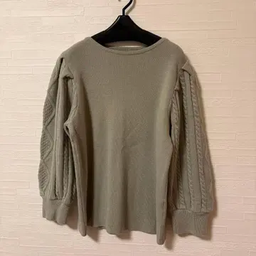 그레이 케이블 짜임 니트 스웨터 긴팔