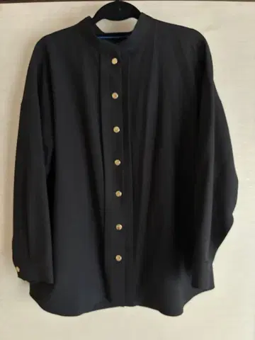 새상품 노카라 블랙 셔츠 긴팔 골드 버튼