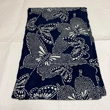 순수 실크 목화 옷감 네이비 나염 나비 패턴