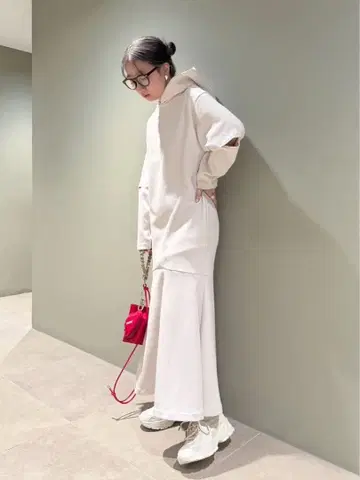 emmi 후디 컷 원피스 / 라이트 베이지 / 0 사이즈