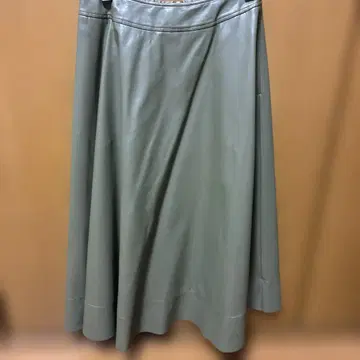 스트로베리 인조 가죽 스커트