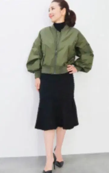 새상품급 타마미 와타나베 퍼프 플라이트 자켓 올리브 그린 L 사이즈