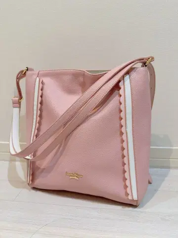 Samantha 새상품급 핑크 숄더백