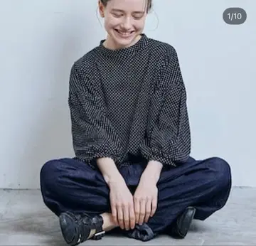 택 포함 미사용 새상품 g 네이비 도트 무늬 벌룬 슬리브 셔츠