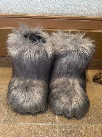 그레이 퍼 보아 부츠