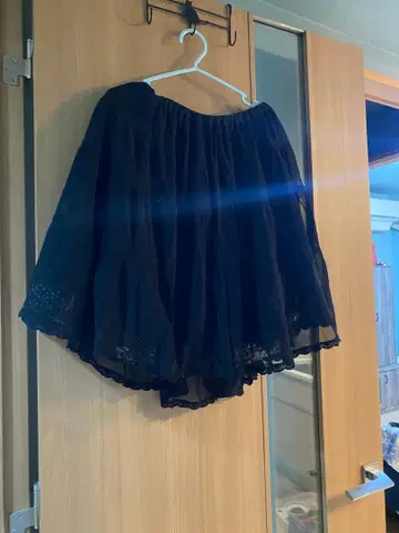 피난슈리페 오버 사이즈 플레어 스커트 블랙 귀여운