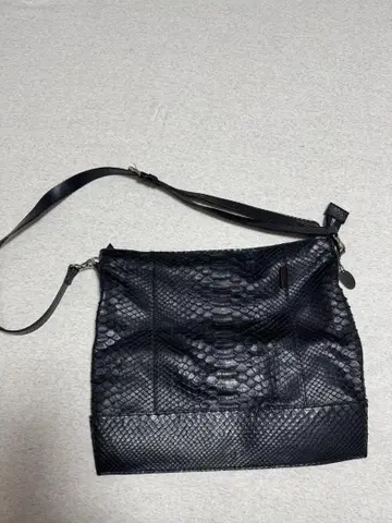 Comoratti 가죽 숄더백