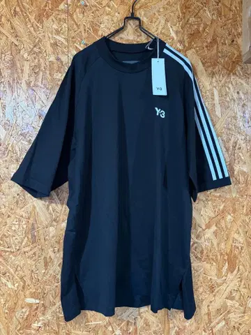 새상품 Y-3 반팔 티셔츠 블랙/화이트 L 사이즈 오버 사이즈