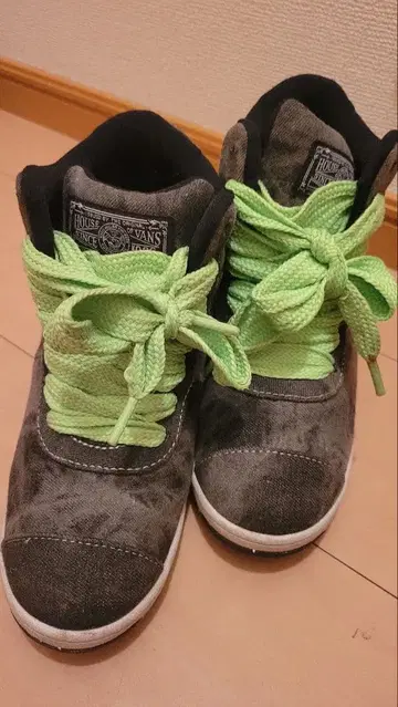 VANS 반스 하이컷 인힐 스니커즈 39