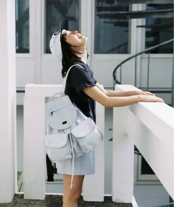 OHESHIO TWO POCKET BACKPACK LIGHT GRAY