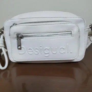 Desigual 화이트 숄더백
