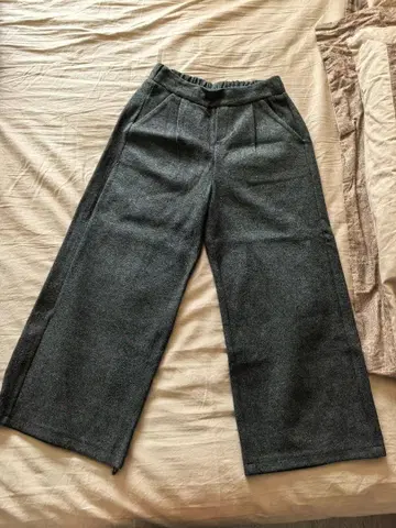 다크 그레이 와이드 팬츠 울 혼방