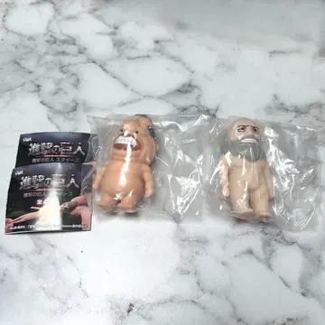 진격의 거인 스퀴즈 이등신 거인 턱수염 거인