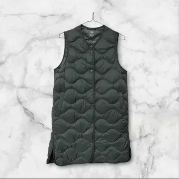 유니클로 울트라 라이트 다운 롱 베스트 S 다크 그린