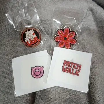 LiSA PATCH WALK 가챠 3 핀 배지