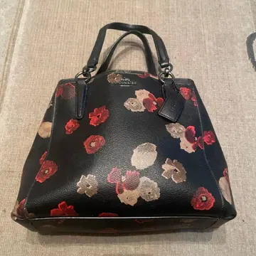 꽃무늬 가죽 핸드백