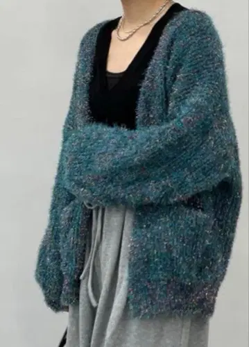 새상품 택 포함 CHUCLLA 팝핑 샤기 라메 니트 가디건