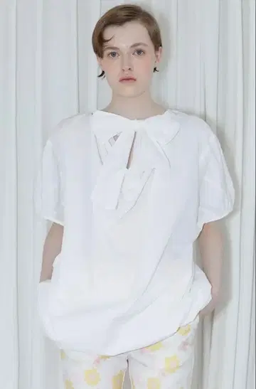 sinoon 볼륨 하프 블라우스