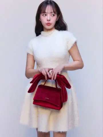 eimy istoire 페더얀 플레어 니트 미니 원피스