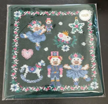 페이러 리베앤드릴리아 너트 크래커 핸드타월