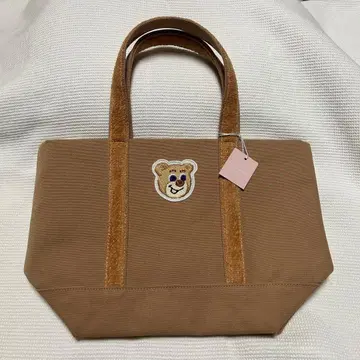 [ 미사용 새상품 ] 페이 LOVERARY 곰 자수 토트백 베이지