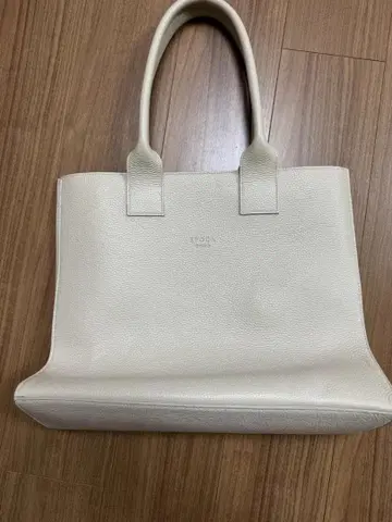 아이보리 가죽 토트백
