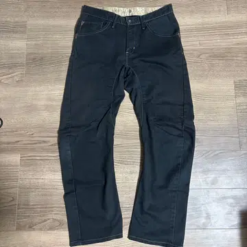 블랙 스트레이트 데님 팬츠