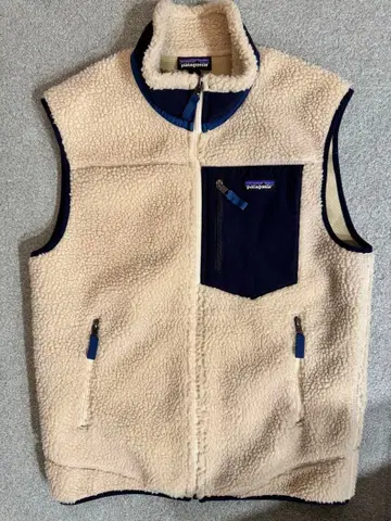 새상품급 patagonia 레트로X 베스트 M 사이즈