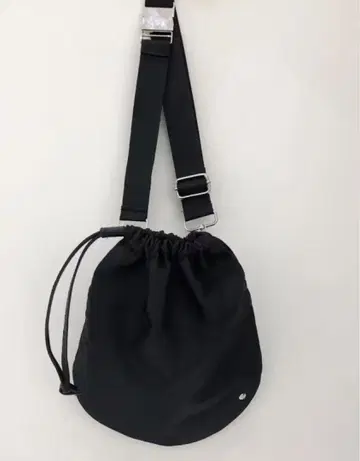 나일론 블랙 숄더백
