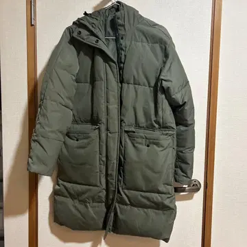 EVERLANE 올리브 다운 자켓 XS