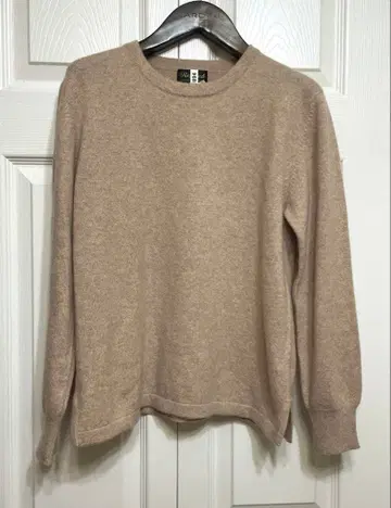 캐시미어 100% 니트 M~L 사이즈 베이지 클리닝 완료