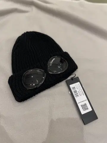 C.P. COMPANY 고글 비니.