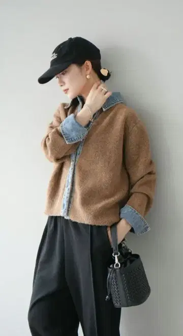 데님 도킹 절개 니트 가디건 레이어드