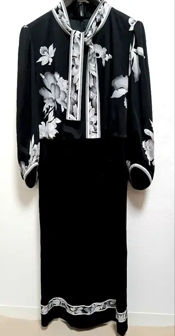 컨디션 최상 레오나르 원피스 38