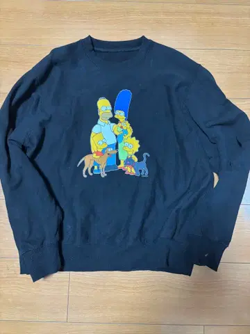 심슨 캐릭터 프린트 맨투맨