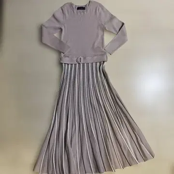 저스길리티 핑크 계열 긴팔 니트 원피스 벨트 포함