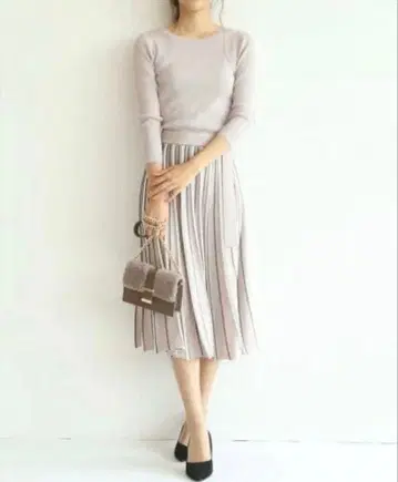 저스길리티 핑크 계열 긴팔 니트 원피스 벨트 포함