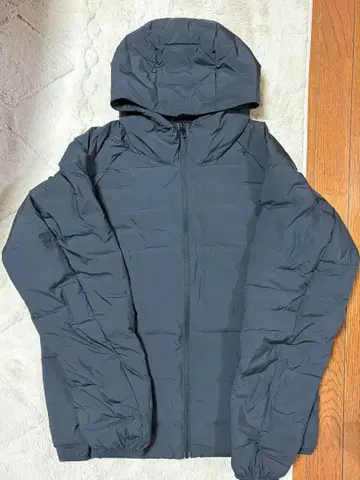 유니클로 퍼프 테크 후드티