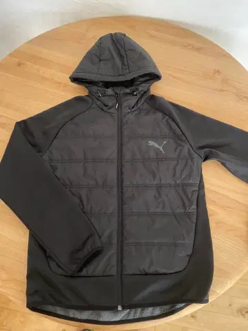 Puma 후드 부착 블랙 점퍼