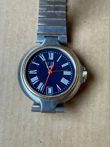 QUARTZ 네이비 아날로그 손목시계 던힐