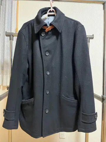 겨울용 자켓 다케오 키쿠치로 보입니다.