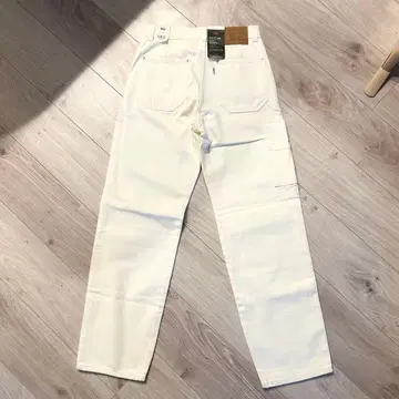미사용 새상품 LEVI'S UTILITY DAD 화이트 워크 팬츠 W24