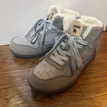moz 그레이 스노우 부츠